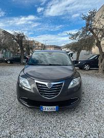 Lancia Ypsilon 1.2 69 CV 5 porte S&S Gold