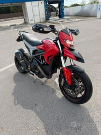Ducati HYPERSTRADA 821
