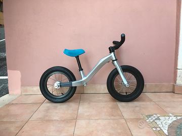 Moustache Mercredi 12