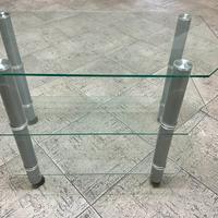 Tavolino in vetro con rotelle per TV