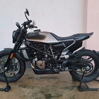 Husqvarna Svartpilen 701 - 2019 - PERFETTA