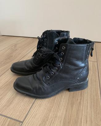 Stivaletti neri marca Shoelab
