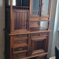 Credenza antica in legno - design particolare