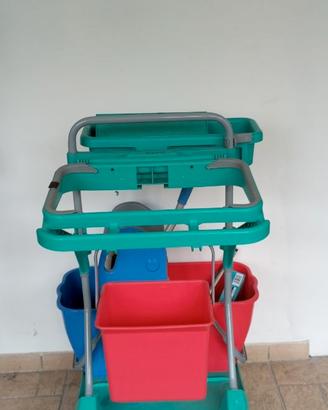 Carrello per pulizie