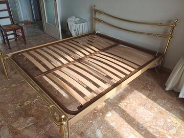 Letto matrimoniale in ottone