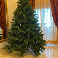 Albero di natale in buone condizioni