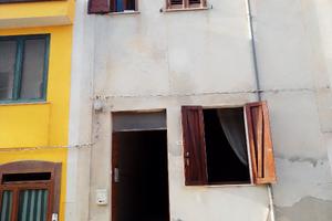 Ploaghe-Appartamento al centro in via Roma 151