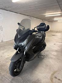 Yamaha xmax 400