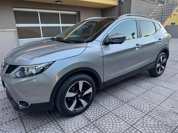 NISSAN Qashqai 1.5 dCi N-Connecta