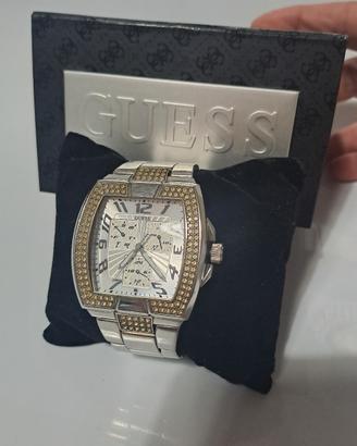Elegante orologio Guess completo di scatola 