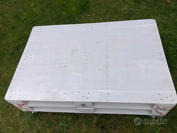 Divanetto fatto con bancali