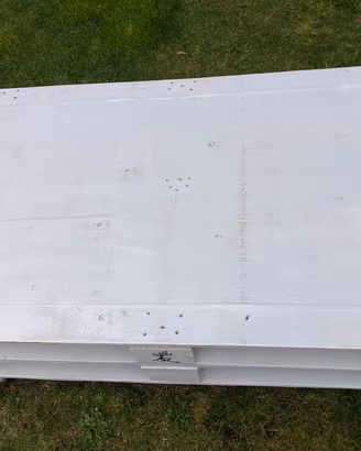 Divanetto fatto con bancali