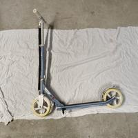 Monopattino a spinta