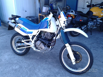 Suzuki DR 600 DAKAR