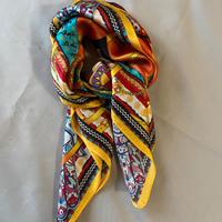 foulard di seta / silk 100% Nuovo con cartellino