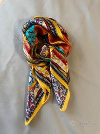 foulard di seta / silk 100% Nuovo con cartellino