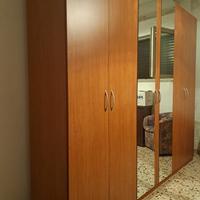 Camera da letto completa in legno