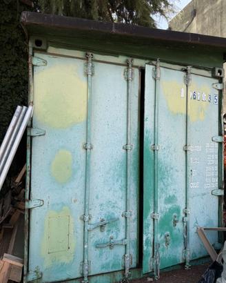 Container