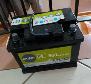 batteria auto moderna come da foto a metà prezzo