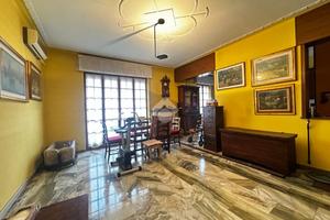 3 LOCALI A ALBANO SANT'ALESSANDRO