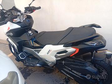 scooter Peugeot GT 400
