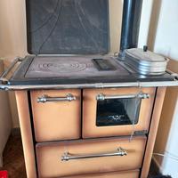 Cucina stufa a legna