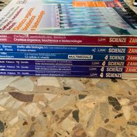 Libri di scienze per superiori