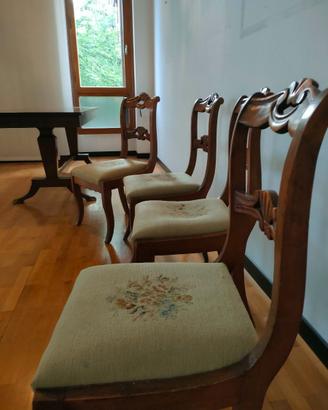 Lotto 4 sedie antiche in legno