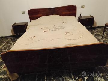 Letto matrimoniale + comodini vintage anni 40’/50
