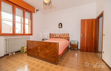 Casa indipendente libera su quattro lati su due li