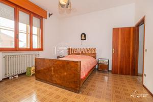 Casa indipendente libera su quattro lati su due li