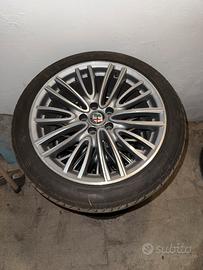 Cerchi Giulia da 18” differenziati gomme estive