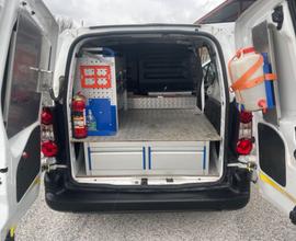 Peugeot Partner BlueHDi 100 cv Van Atrezzato offic