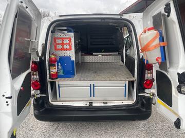 Peugeot Partner BlueHDi 100 cv Van Atrezzato offic