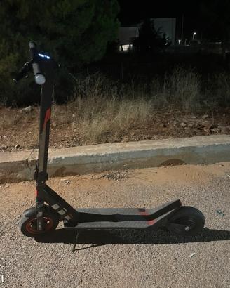 Monopattino elettrico aprilia