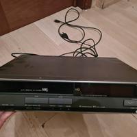Registratore/riproduttore VHS Hitachi VT-110E