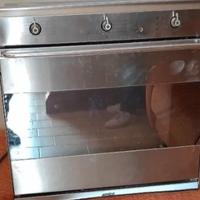 Forno Smeg in acciaio