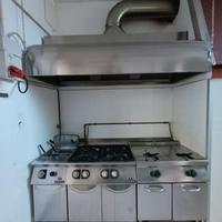 mobili cucina in acciaio e spinatrici acqua birra