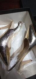 Scarpe in pelle decolte