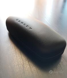 Custodia Oakley 