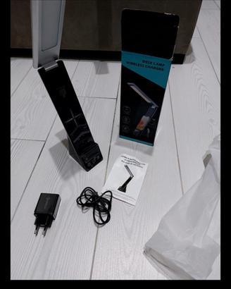 lampada con ricarica wireless per cell