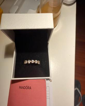 Pandora anello fascia cuori