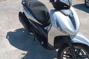 Piaggio Beverly 400 - 2022