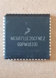Microprocessore MC68711E20CFNE2