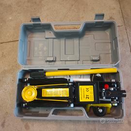 Sollevatore idraulico 