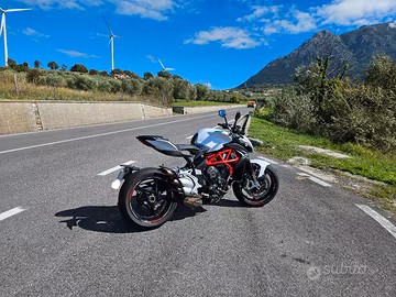 MV AGUSTA BRUTALE 800 R EAS ABS MY18 -PERFETTA