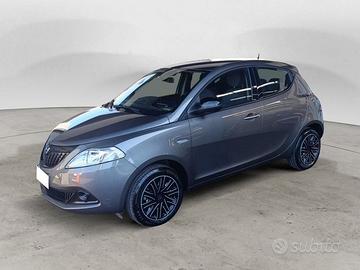 Lancia Ypsilon 1.0 FireFly 5 porte S&S Hybrid Oro