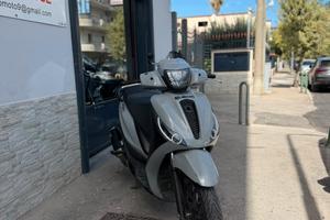 Piaggio Medley 125