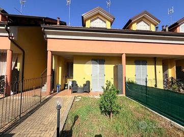 VILLA A SCHIERA A VOGHERA