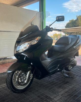 Suzuki Burgman 400